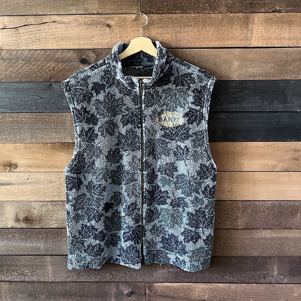 Vintage 90s Banff Canada Fleece Leaf Pattern Grey Zip-Up Vest